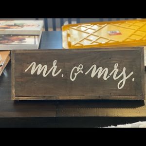 Mr & Mrs standing sign